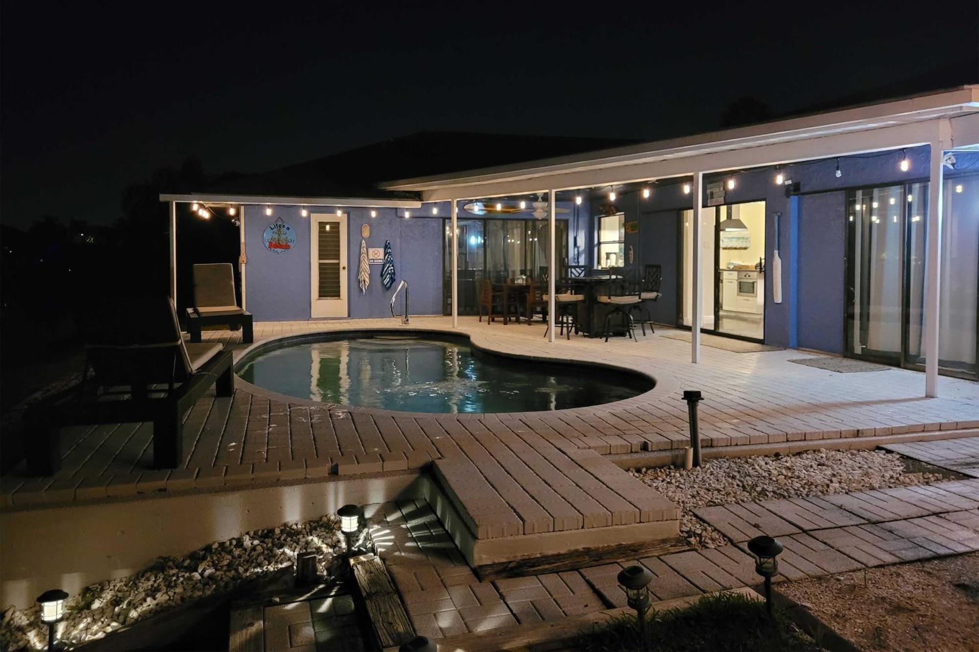 Canal-Front Oasis With Dock And Kayaks In Cape Coral! Экстерьер фото