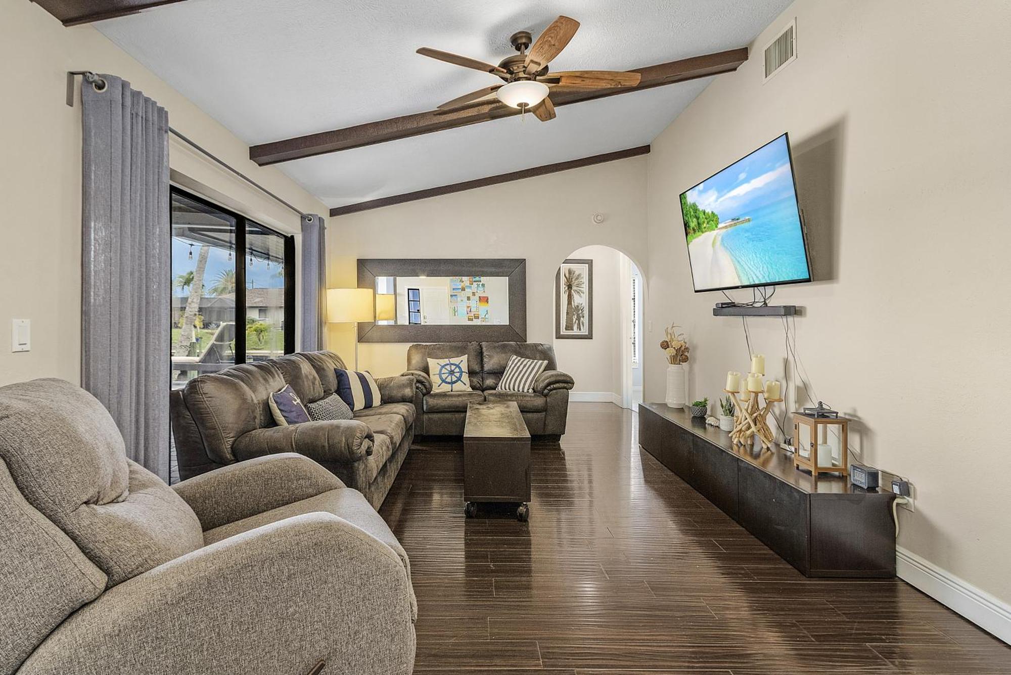 Canal-Front Oasis With Dock And Kayaks In Cape Coral! Экстерьер фото